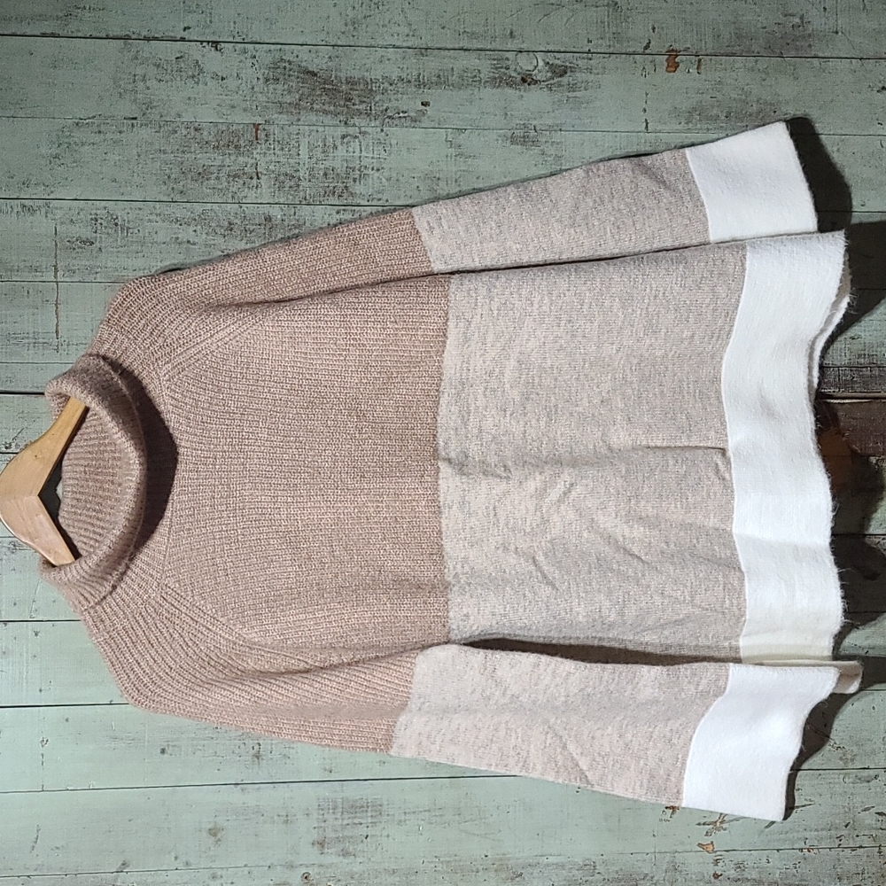 Net 153 color block sweater